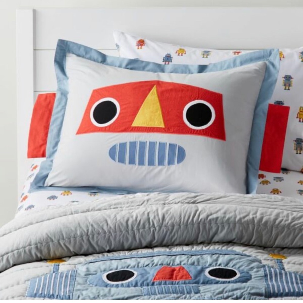 Crate&kids
GY ROBOT PILLOW SHAM
GRIS ROBOT IMPOSTOR
26in x 20in
100% COTTON NWT